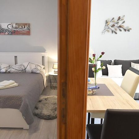 Apartment Karla Zadar Buitenkant foto